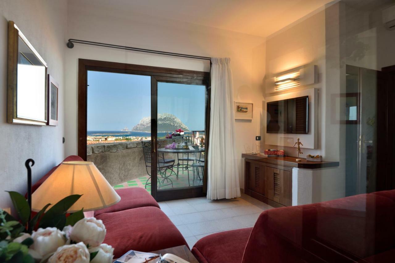 Residence L'Ea Di Lavru - Appartamenti Mono-Bilo-Trilocali Porto San Paolo  Ngoại thất bức ảnh