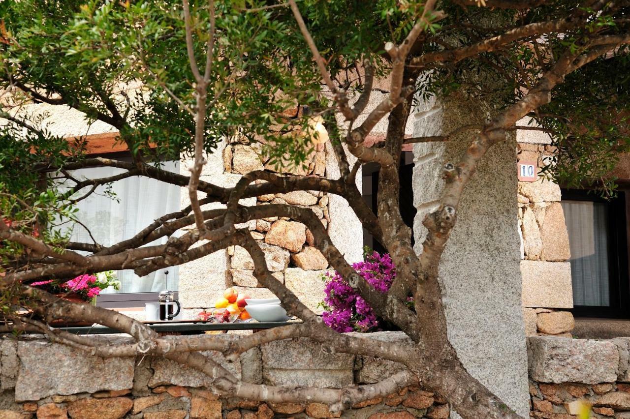 Residence L'Ea Di Lavru - Appartamenti Mono-Bilo-Trilocali Porto San Paolo  Ngoại thất bức ảnh