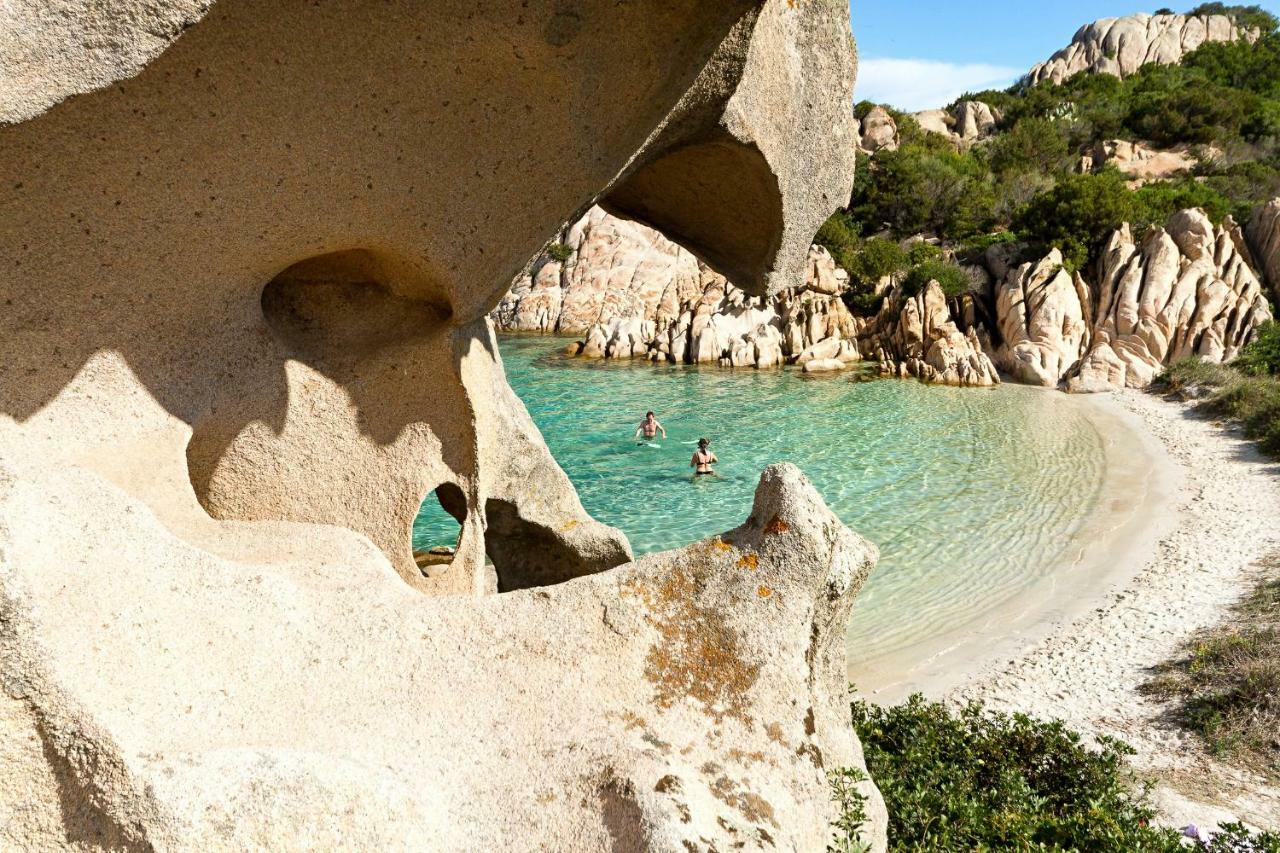 Residence L'Ea Di Lavru - Appartamenti Mono-Bilo-Trilocali Porto San Paolo  Ngoại thất bức ảnh