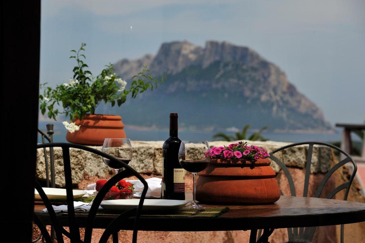 Residence L'Ea Di Lavru - Appartamenti Mono-Bilo-Trilocali Porto San Paolo  Ngoại thất bức ảnh