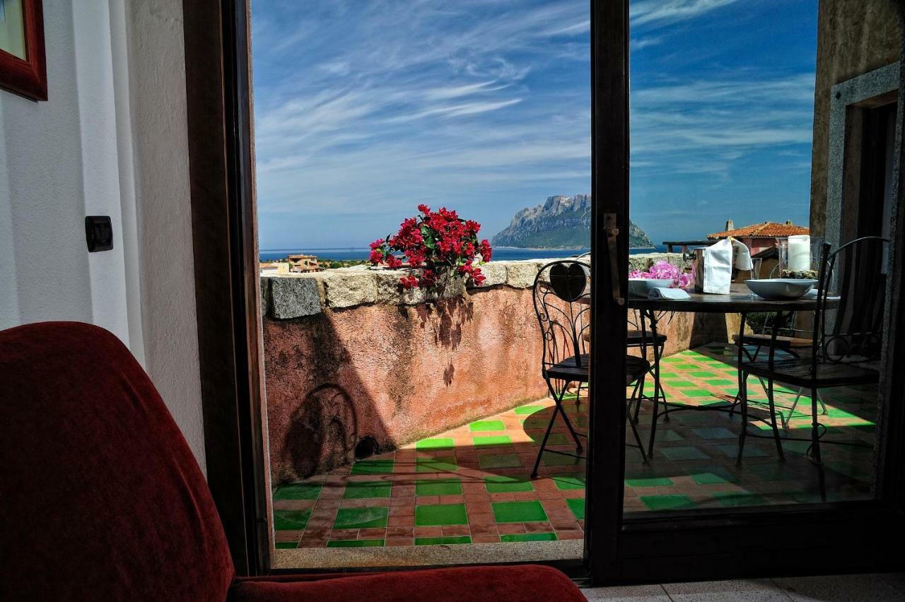 Residence L'Ea Di Lavru - Appartamenti Mono-Bilo-Trilocali Porto San Paolo  Ngoại thất bức ảnh