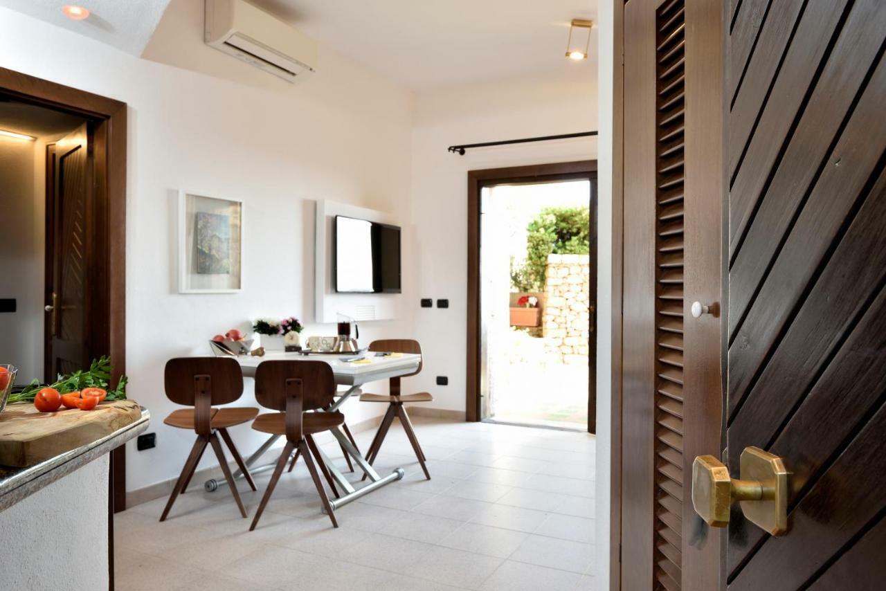 Residence L'Ea Di Lavru - Appartamenti Mono-Bilo-Trilocali Porto San Paolo  Ngoại thất bức ảnh