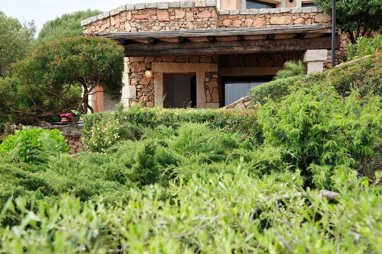 Residence L'Ea Di Lavru - Appartamenti Mono-Bilo-Trilocali Porto San Paolo  Ngoại thất bức ảnh