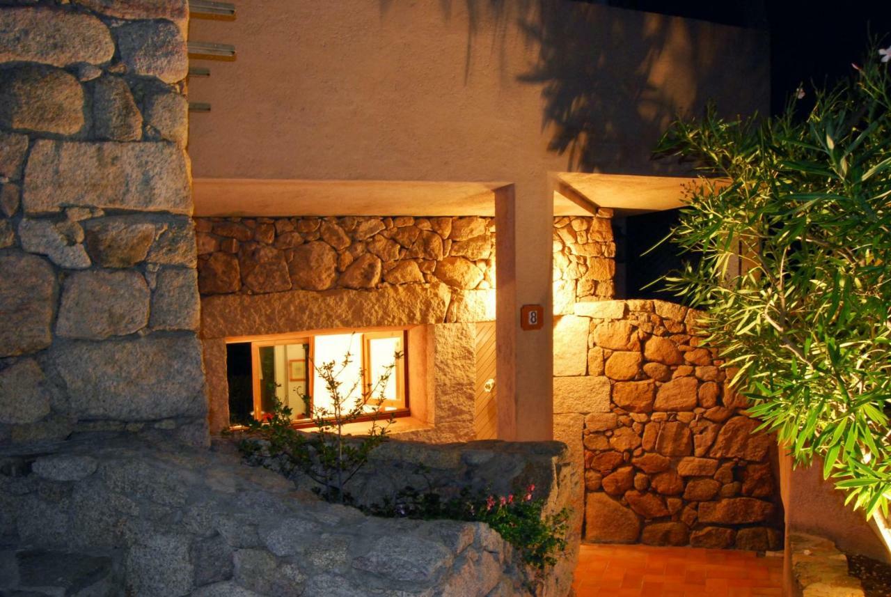 Residence L'Ea Di Lavru - Appartamenti Mono-Bilo-Trilocali Porto San Paolo  Ngoại thất bức ảnh