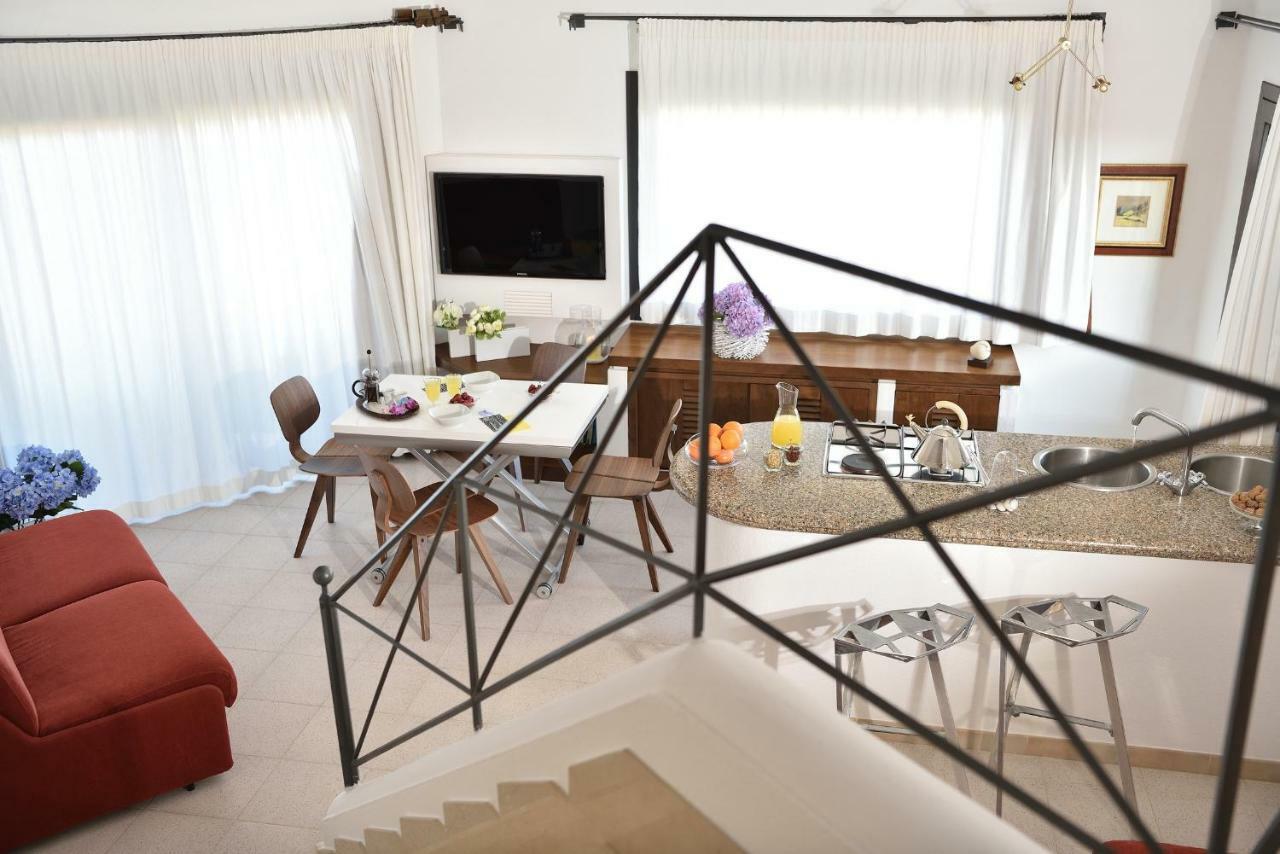 Residence L'Ea Di Lavru - Appartamenti Mono-Bilo-Trilocali Porto San Paolo  Ngoại thất bức ảnh