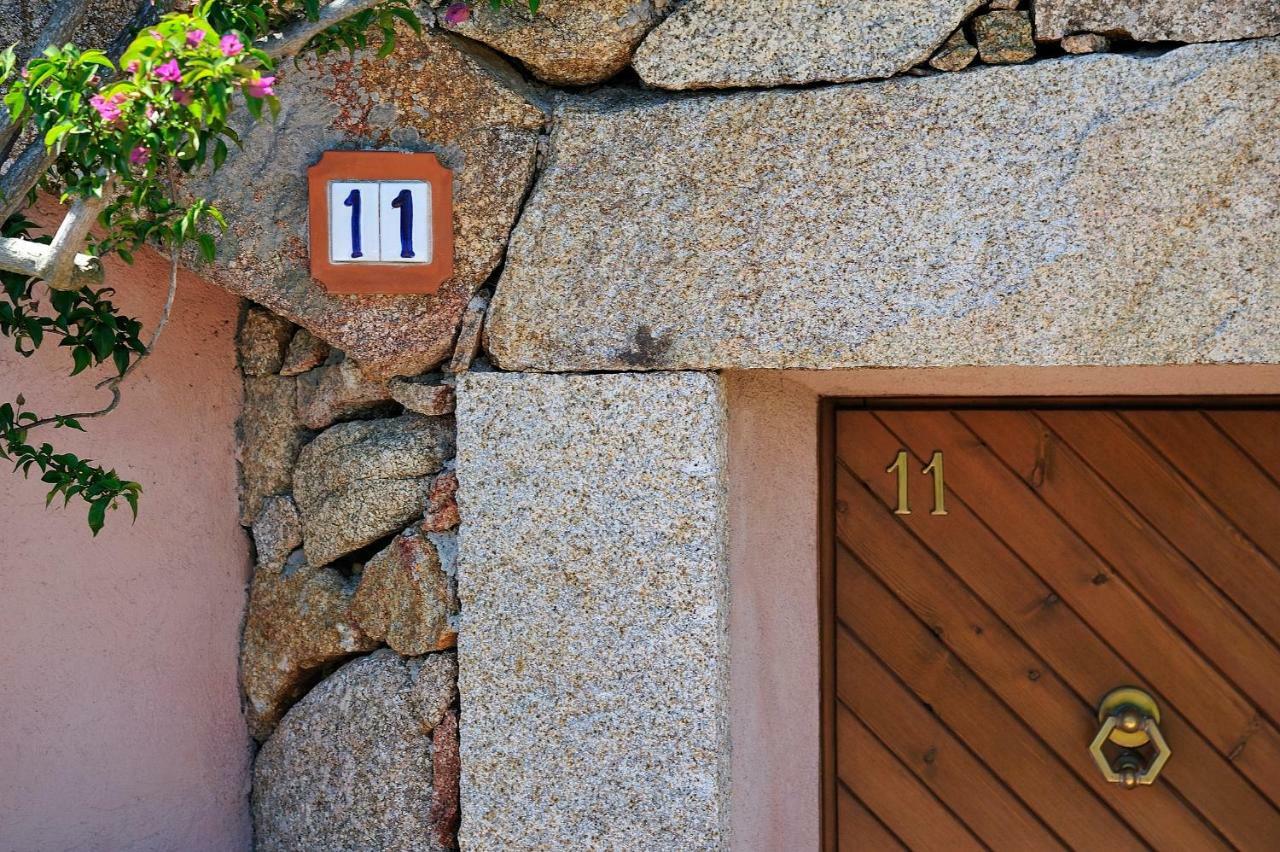 Residence L'Ea Di Lavru - Appartamenti Mono-Bilo-Trilocali Porto San Paolo  Ngoại thất bức ảnh