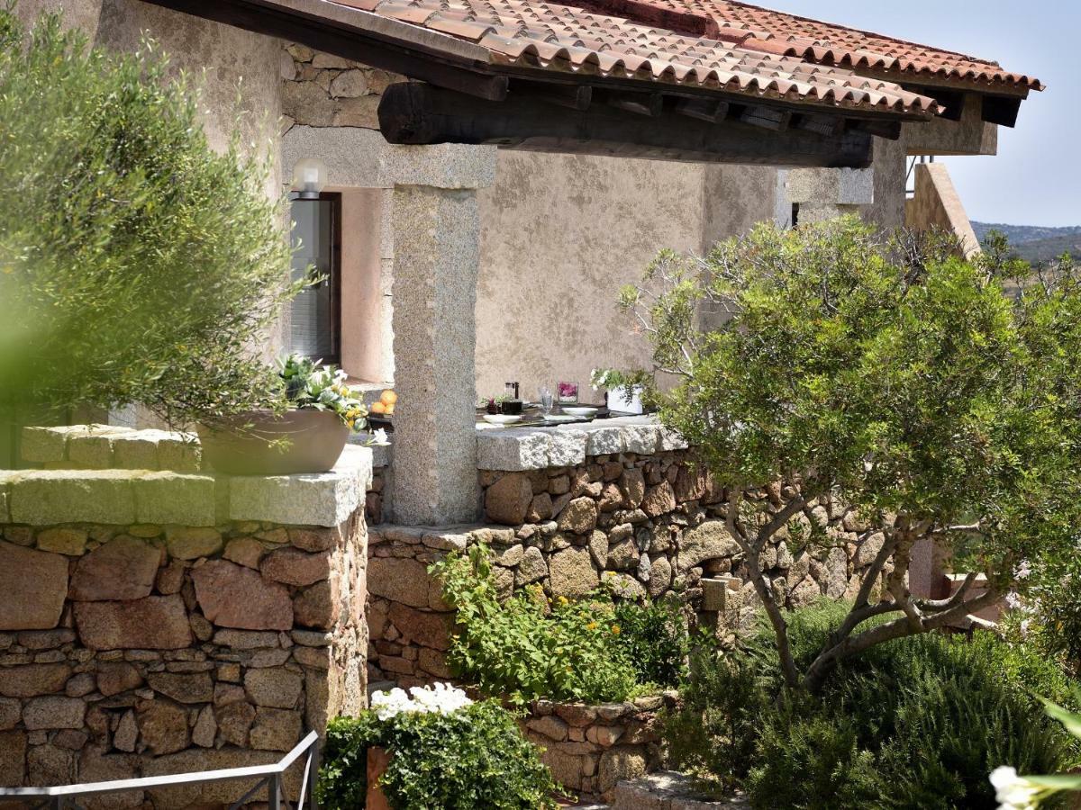 Residence L'Ea Di Lavru - Appartamenti Mono-Bilo-Trilocali Porto San Paolo  Ngoại thất bức ảnh